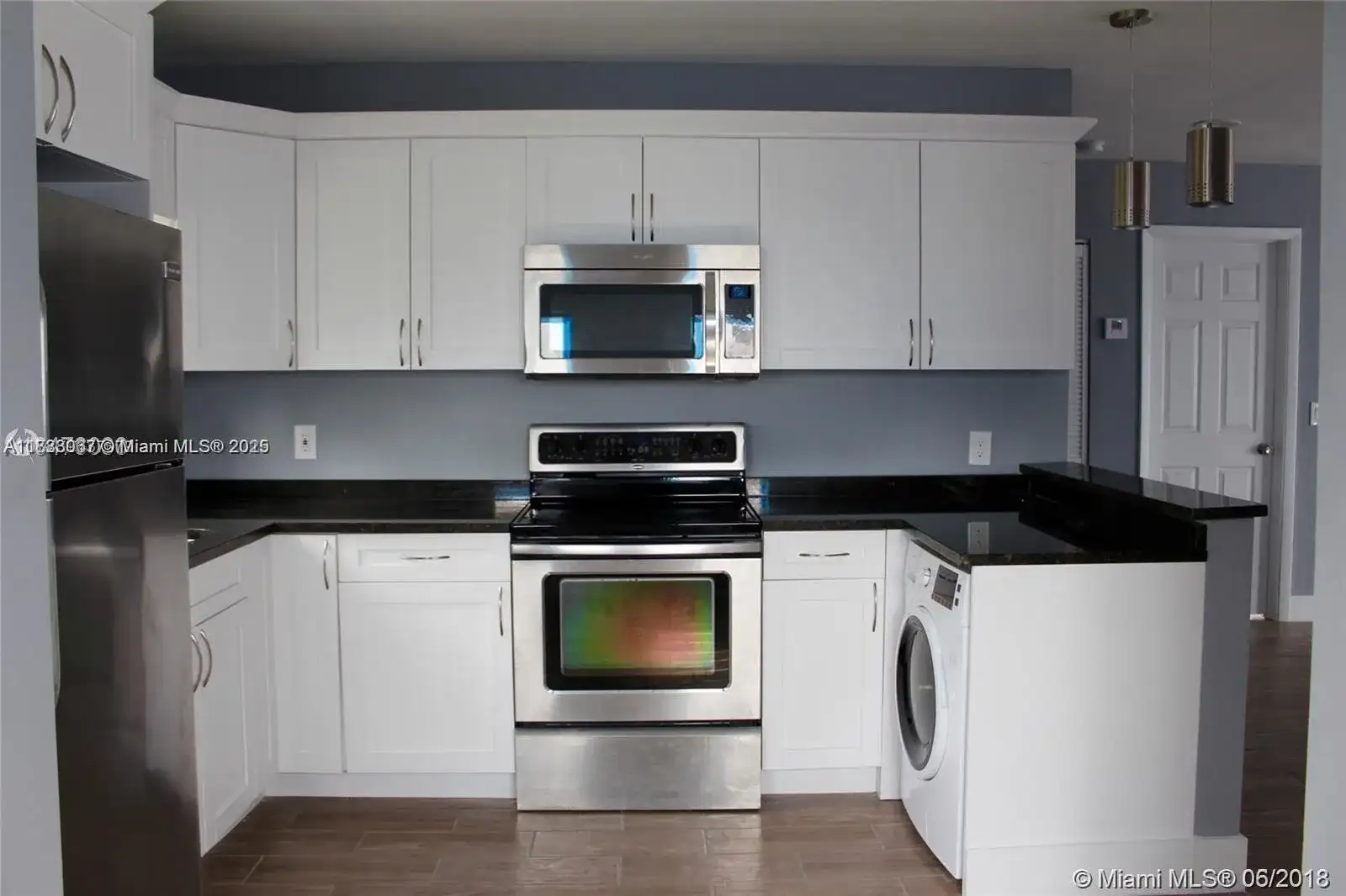 107 W Pembroke Rd, Hallandale Beach FL 33009 photo 4