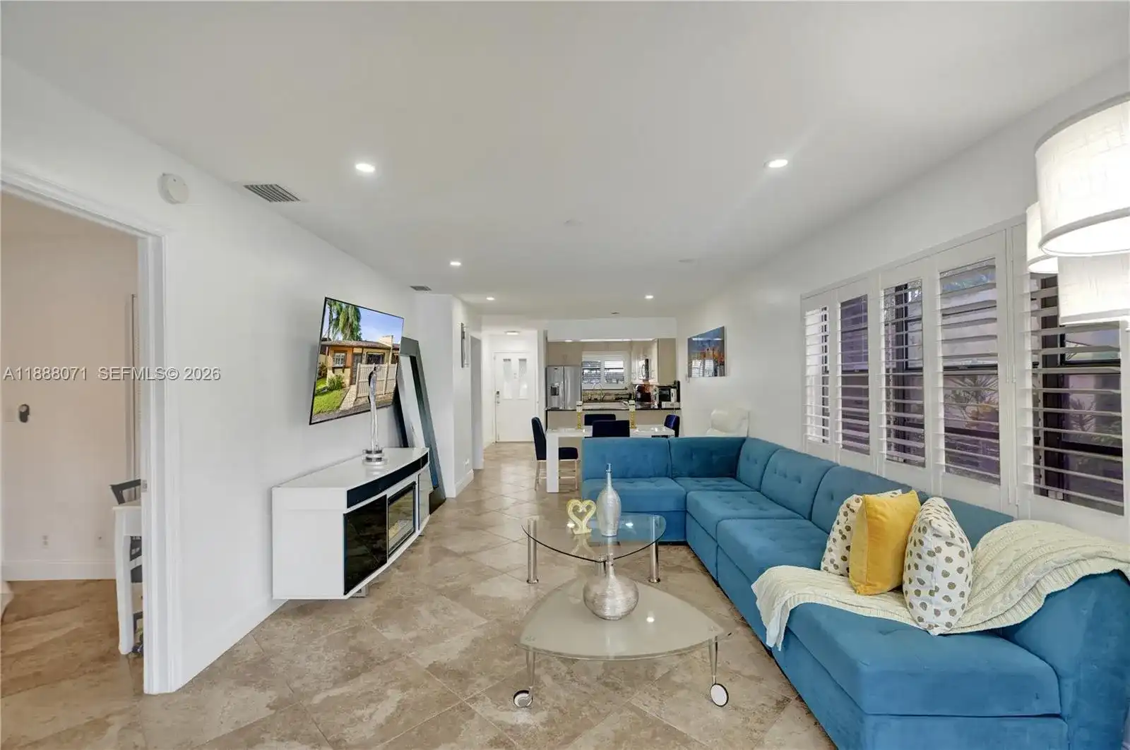 707 Banks Rd, Margate FL 33063