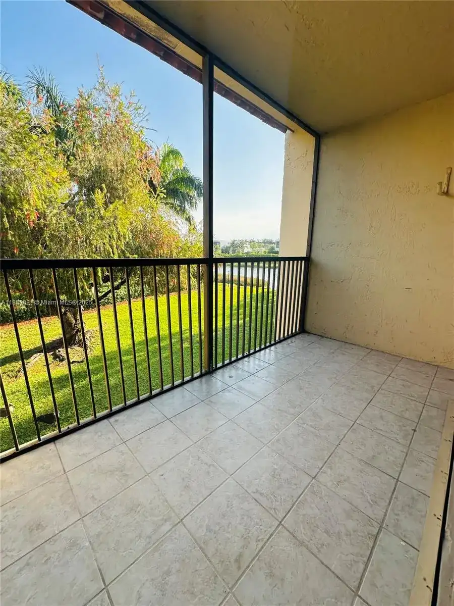 16491 Blatt Blvd # 202, Weston FL 33326 photo 4