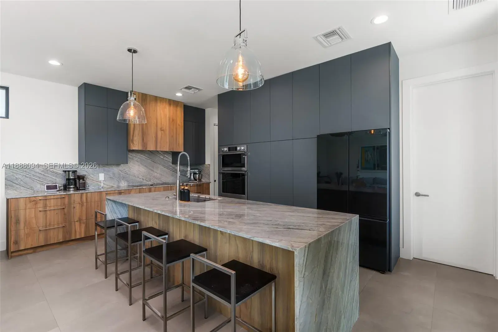41 NE 24th St, Wilton Manors FL 33305