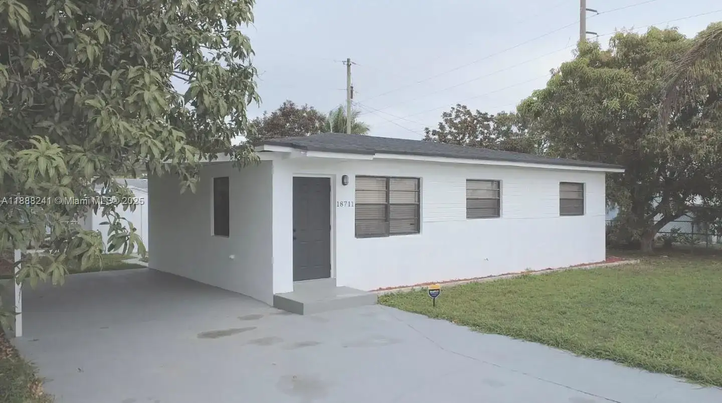 18711 SW 316th Ter, Homestead FL 33030 photo 3