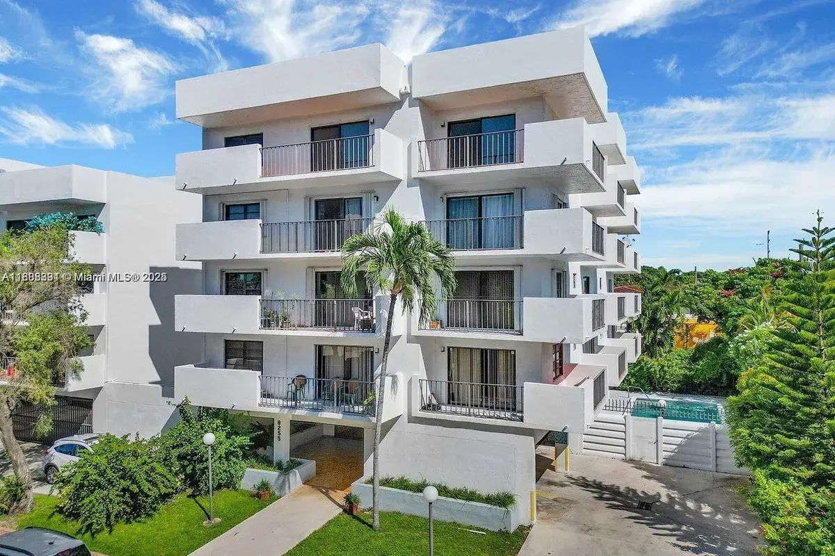 8255 Abbott Ave # 402, Miami Beach FL 33141