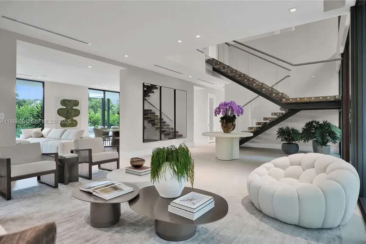 100 Hampton Ln, Key Biscayne FL 33149