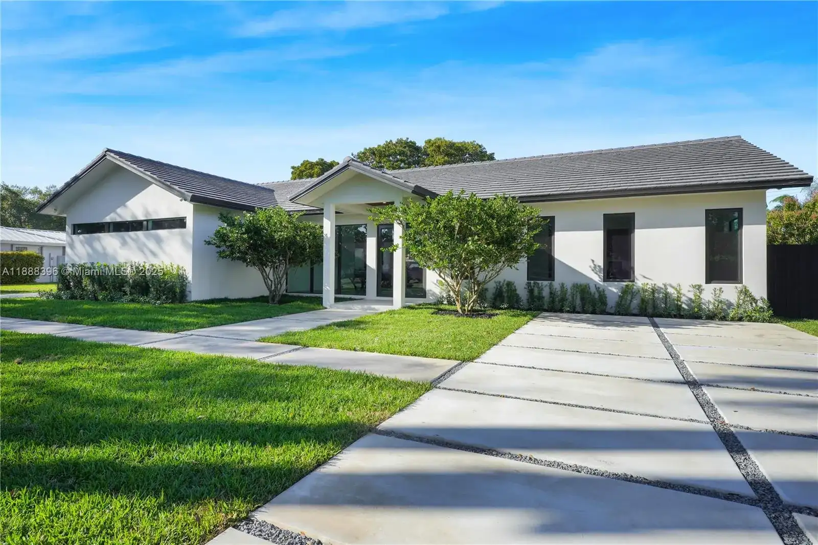 8765 SW 175th St, Palmetto Bay FL 33157 photo 3