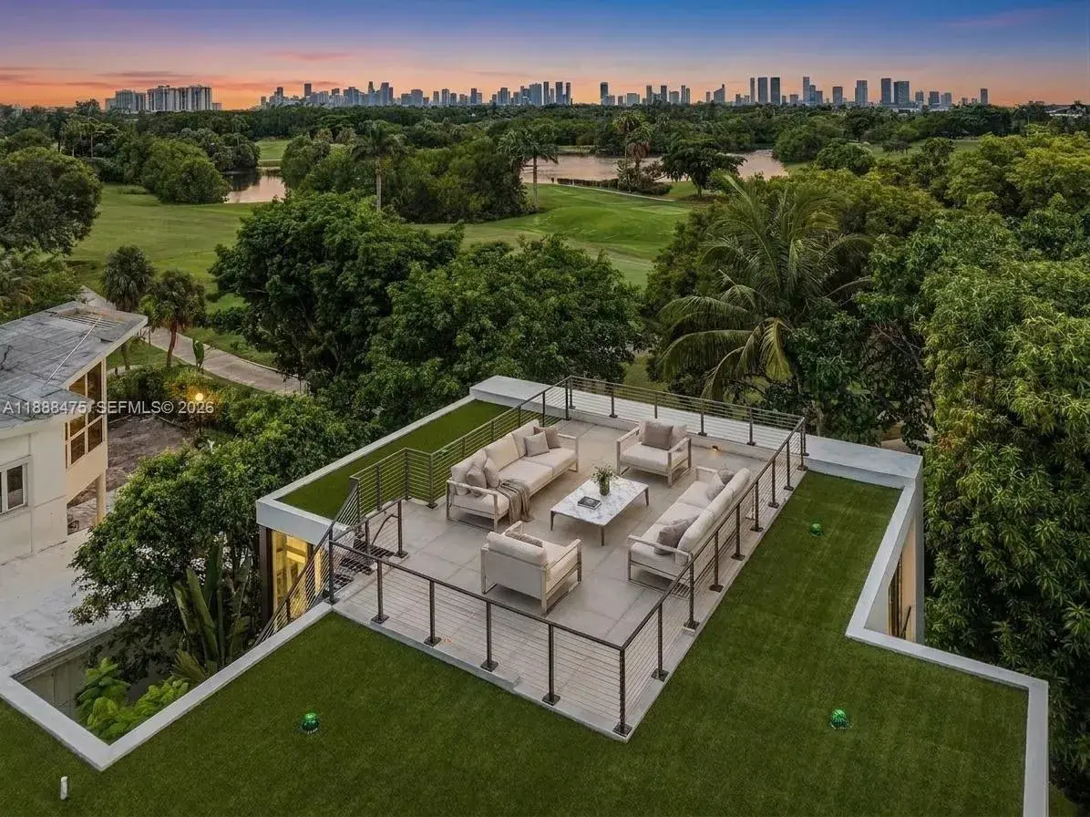 3114 Prairie Ave, Miami Beach FL 33140