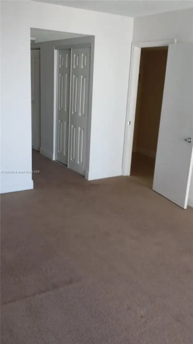 2750 NE 183rd St # 2305, Aventura FL 33160 photo 3
