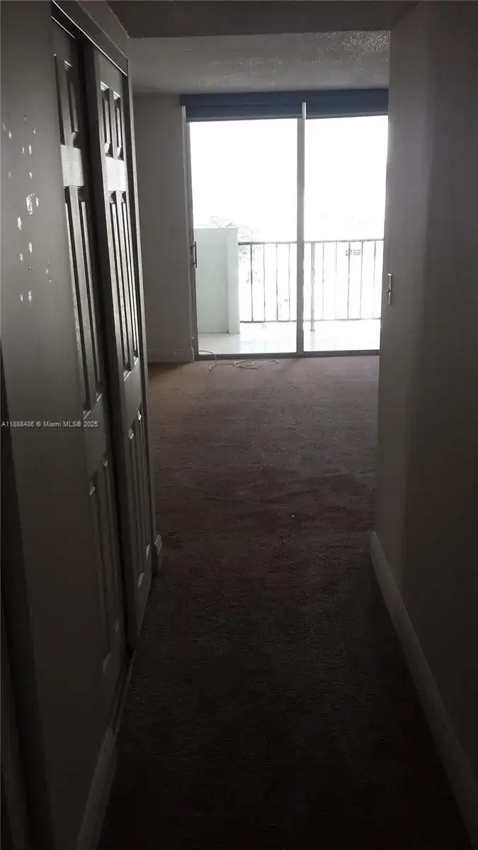 2750 NE 183rd St # 2305, Aventura FL 33160 photo 5