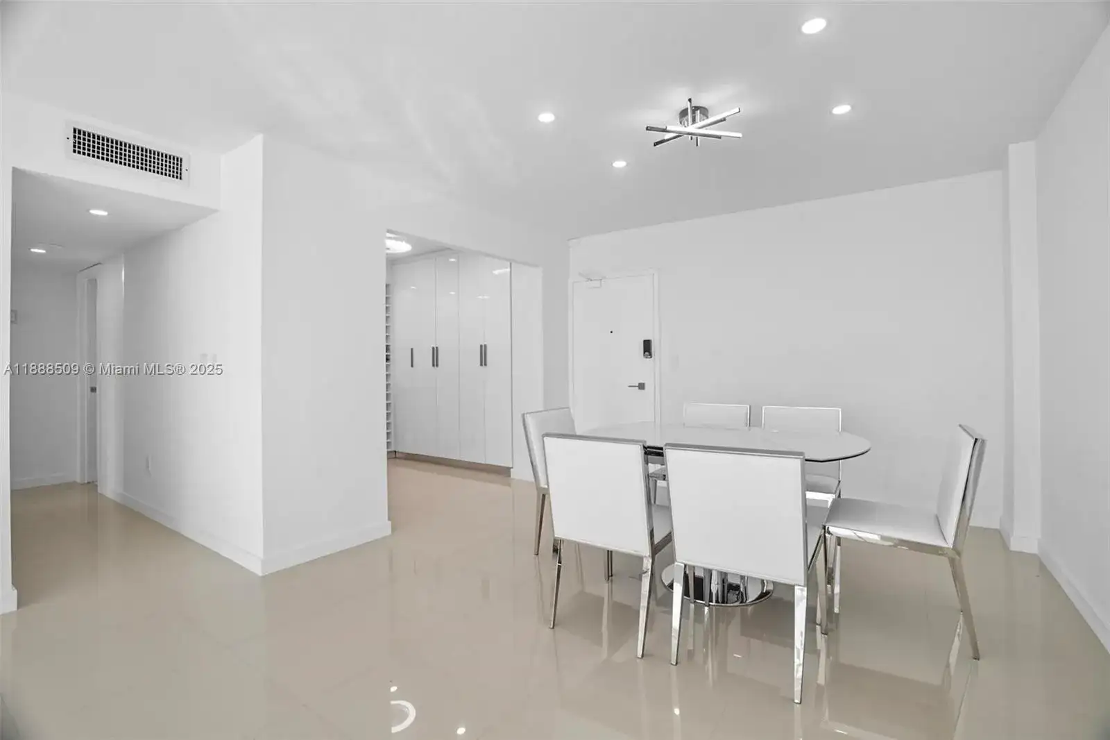 300 Bayview Dr # 2108, Sunny Isles Beach FL 33160 photo 3