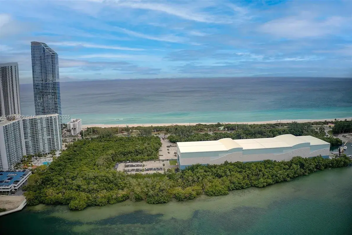 300 Bayview Dr # 2108, Sunny Isles Beach FL 33160