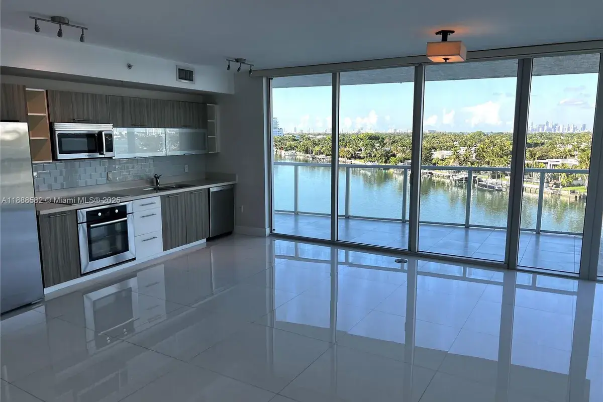 6700 Indian Creek Dr # 807, Miami Beach FL 33141