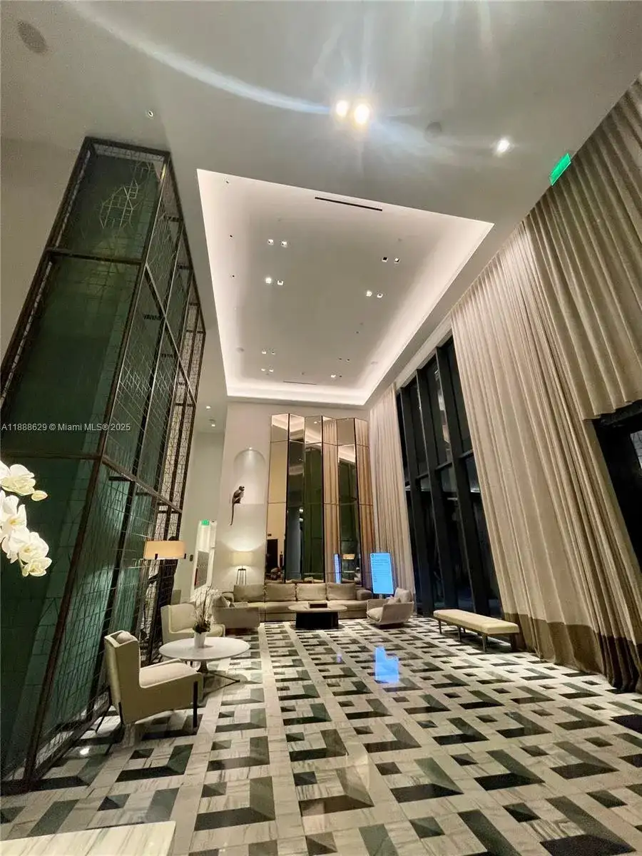 801 S Miami Ave # 3304, Miami FL 33130 photo 3