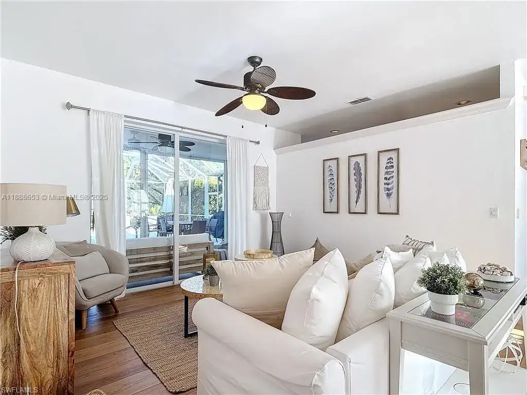 4991 Brixton Ct, Naples FL 34104 photo 4