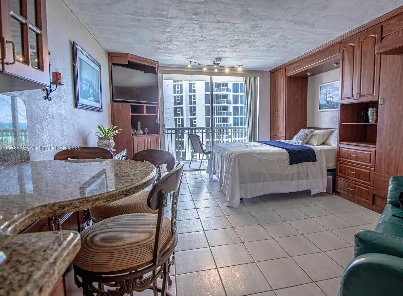 19201 Collins Ave # 620, Sunny Isles Beach FL 33160 photo 5
