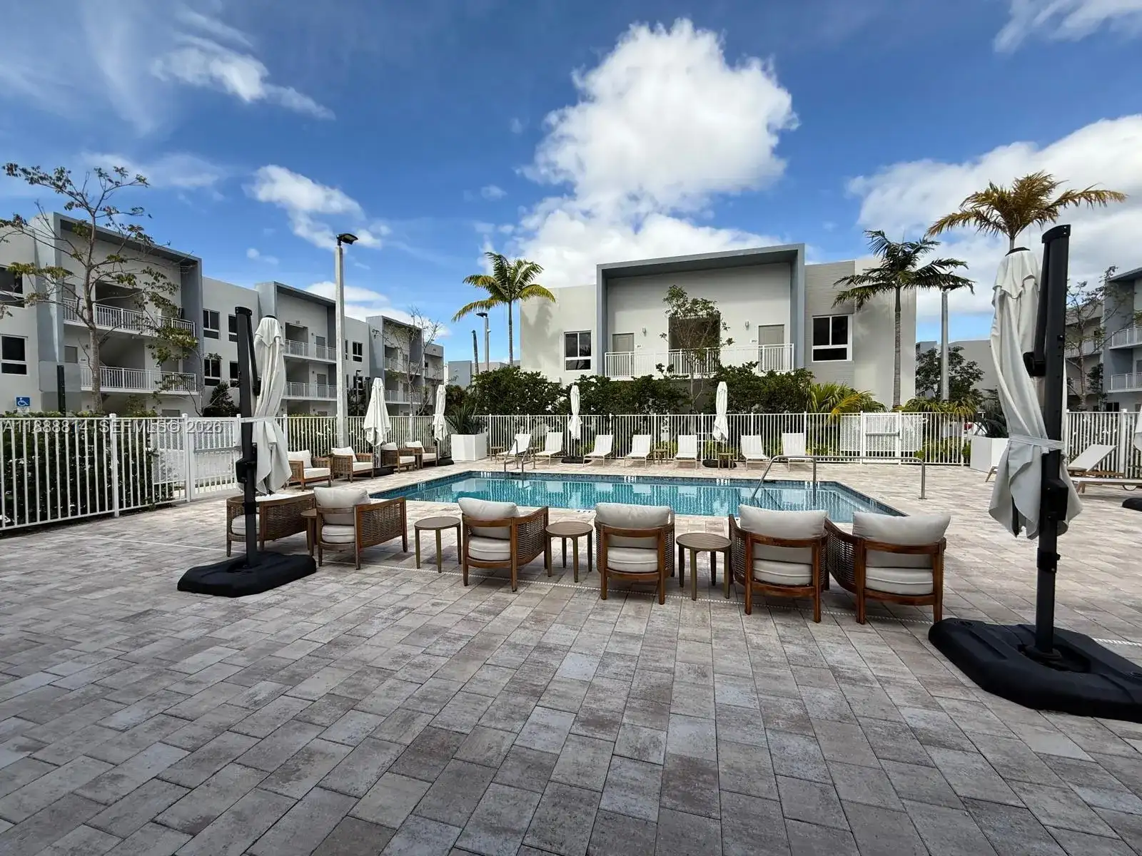 610 NE 2ND ST # 205, Dania Beach FL 33004 photo 3