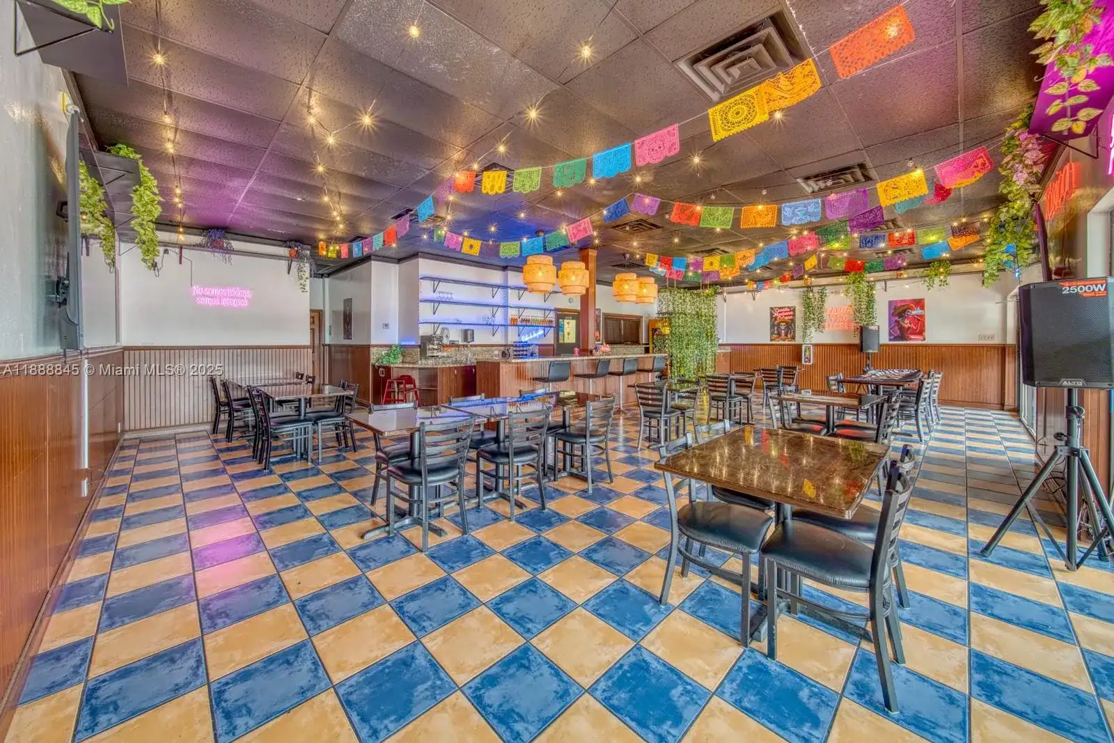 Restaurant and Bar For Sale On N Pine Island Road In Tamarac/Sunrise, Tamarac FL 33351