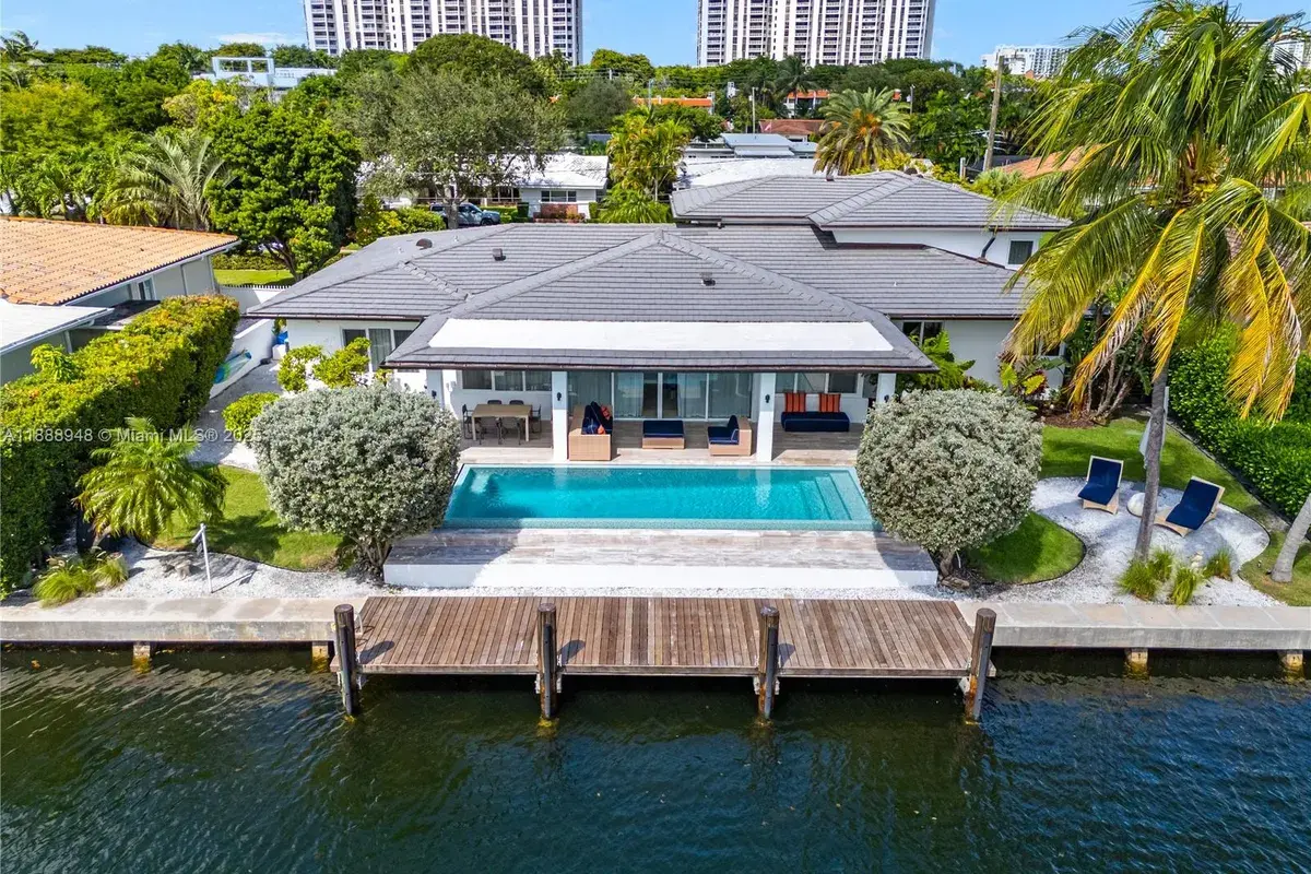 1370 NE 103rd St, Miami Shores FL 33138
