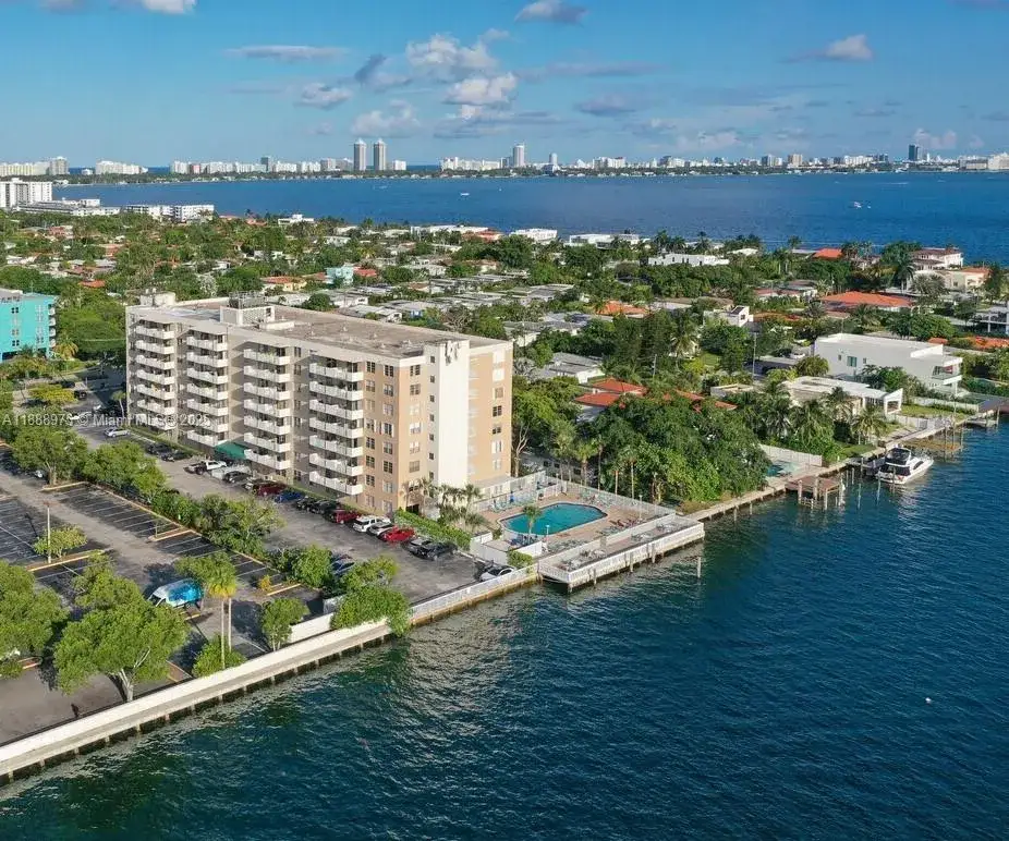 1455 N Treasure Dr # 3C, North Bay Village FL 33141