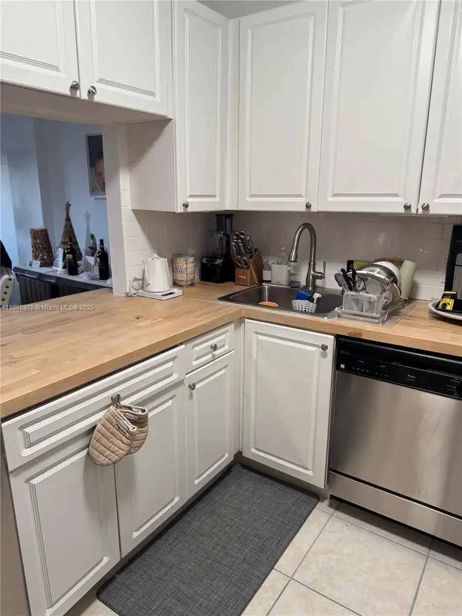 1455 N Treasure Dr # 3C, North Bay Village FL 33141 photo 5
