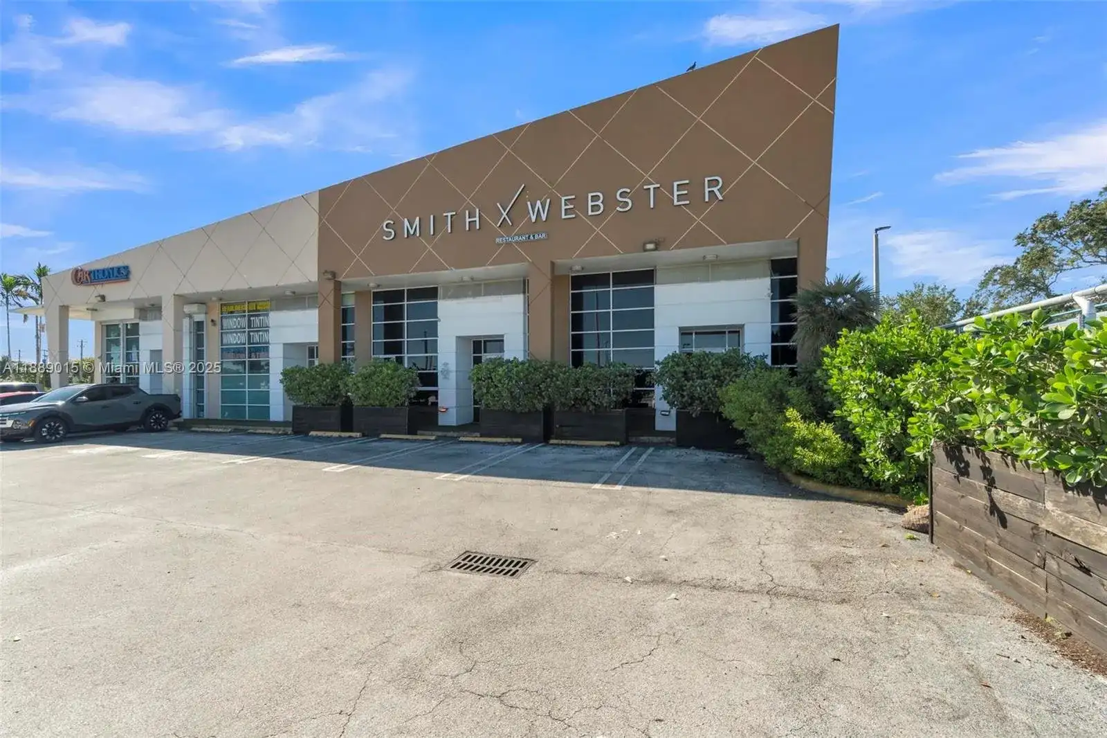 TURN-KEY RESTAURANT 167th Street, Miami FL 33162 photo 3