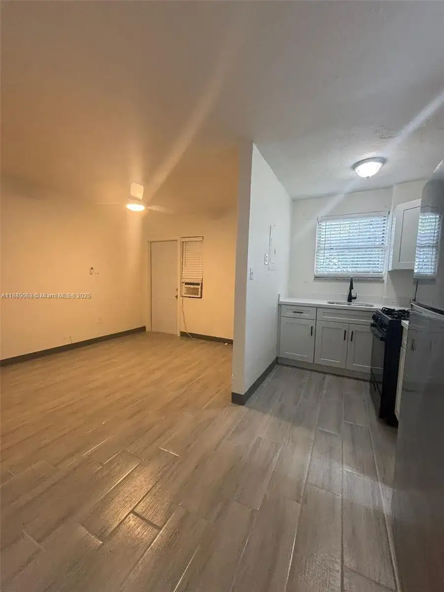 708 NW 4th Ave # 4, Miami FL 33136 photo 3