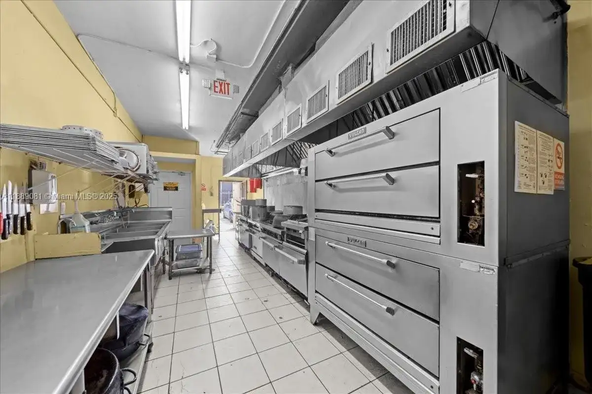 2313 NW 27th Ave, Miami FL 33142 photo 2