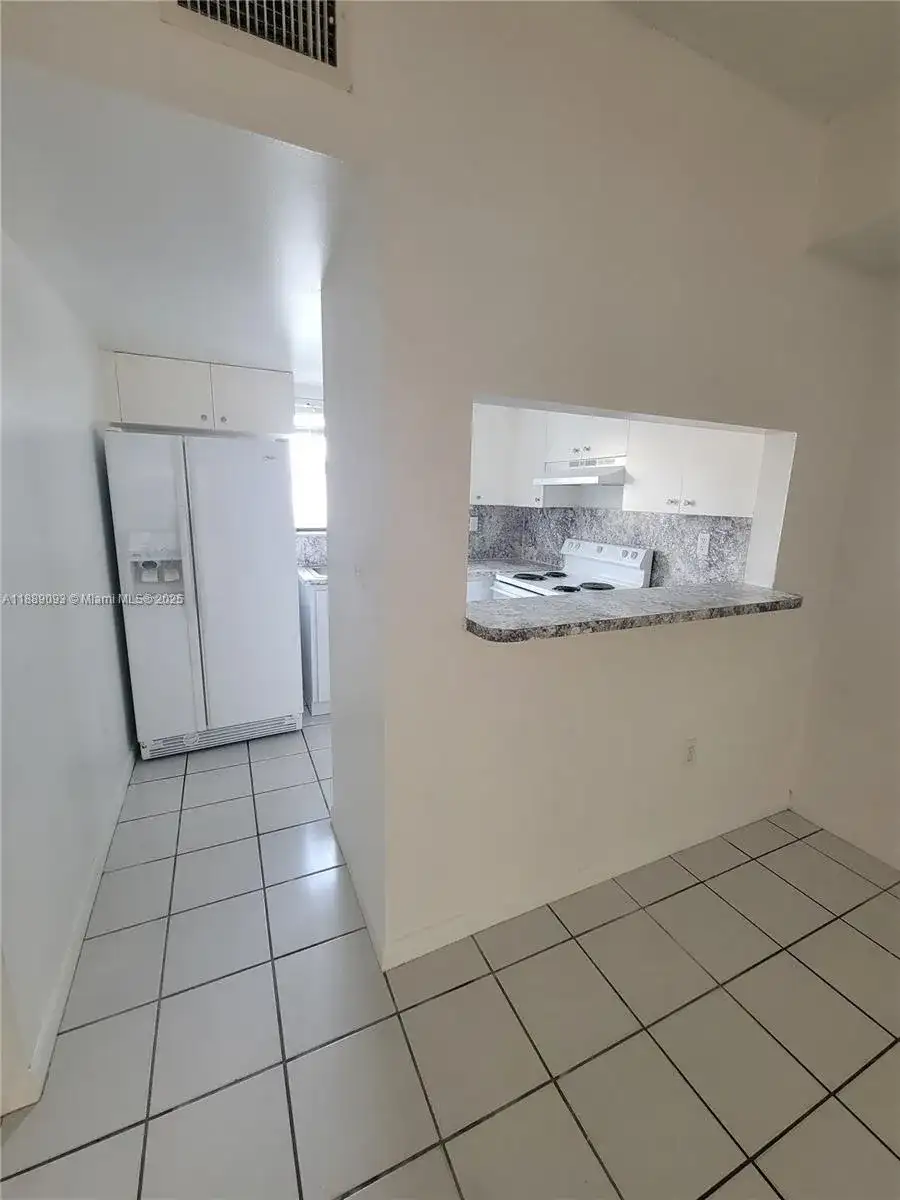 355 E 33rd St # 203, Hialeah FL 33013 photo 4