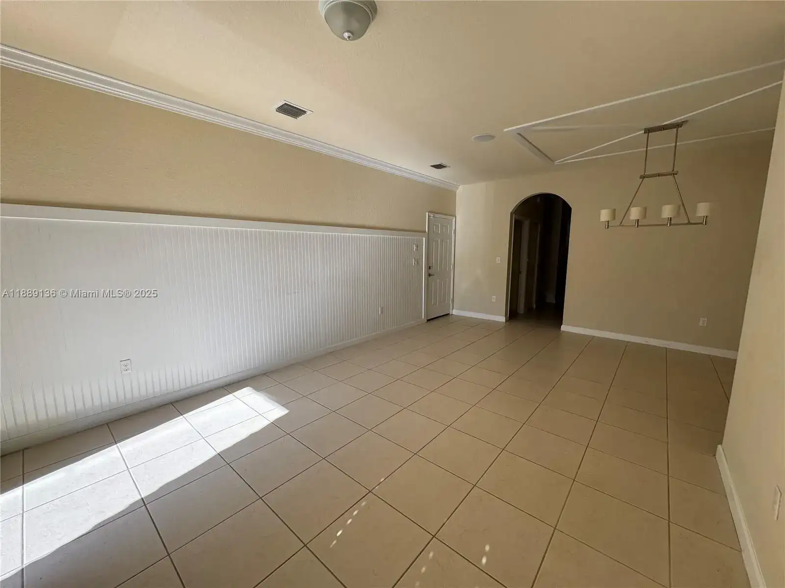 8885 SW 227th Ter, Cutler Bay FL 33190 photo 4