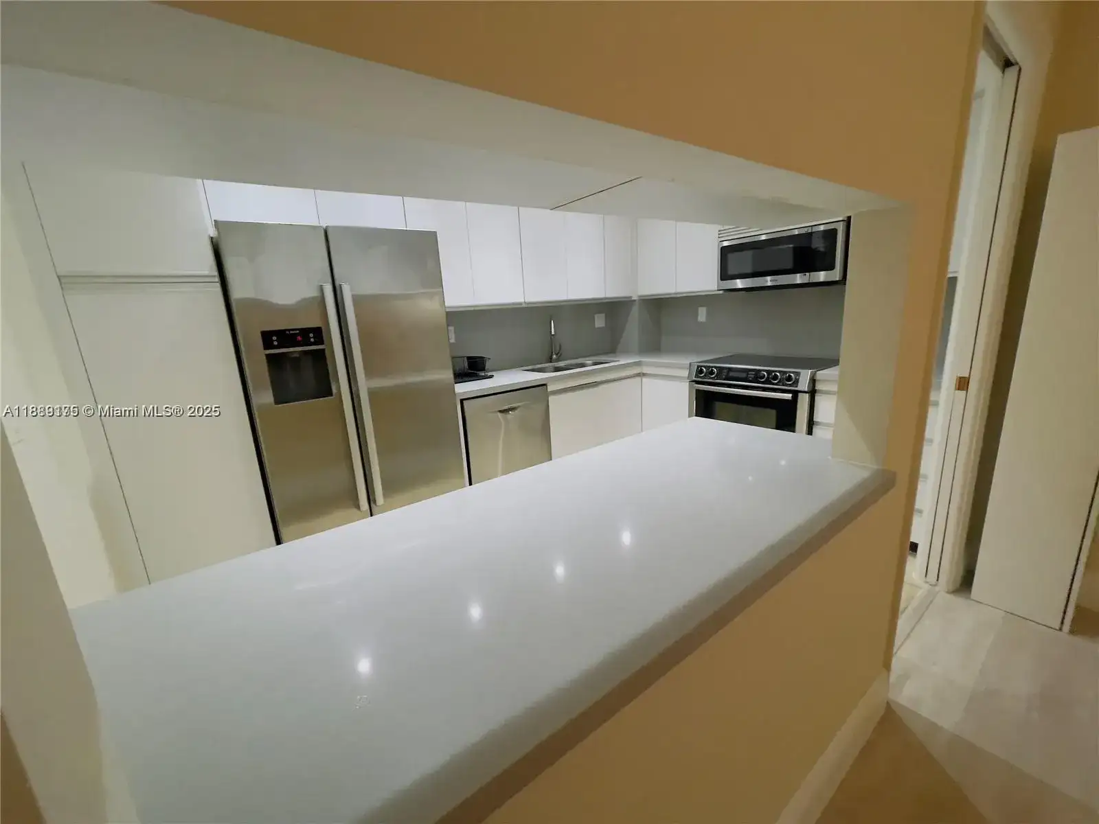 2000 Towerside # 309, Miami FL 33138 photo 5