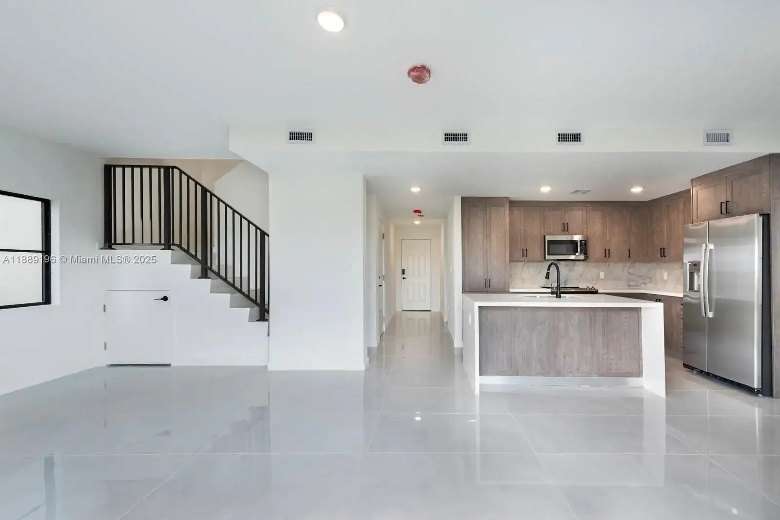 1374 NW 1st St, Florida City FL 33034 photo 4