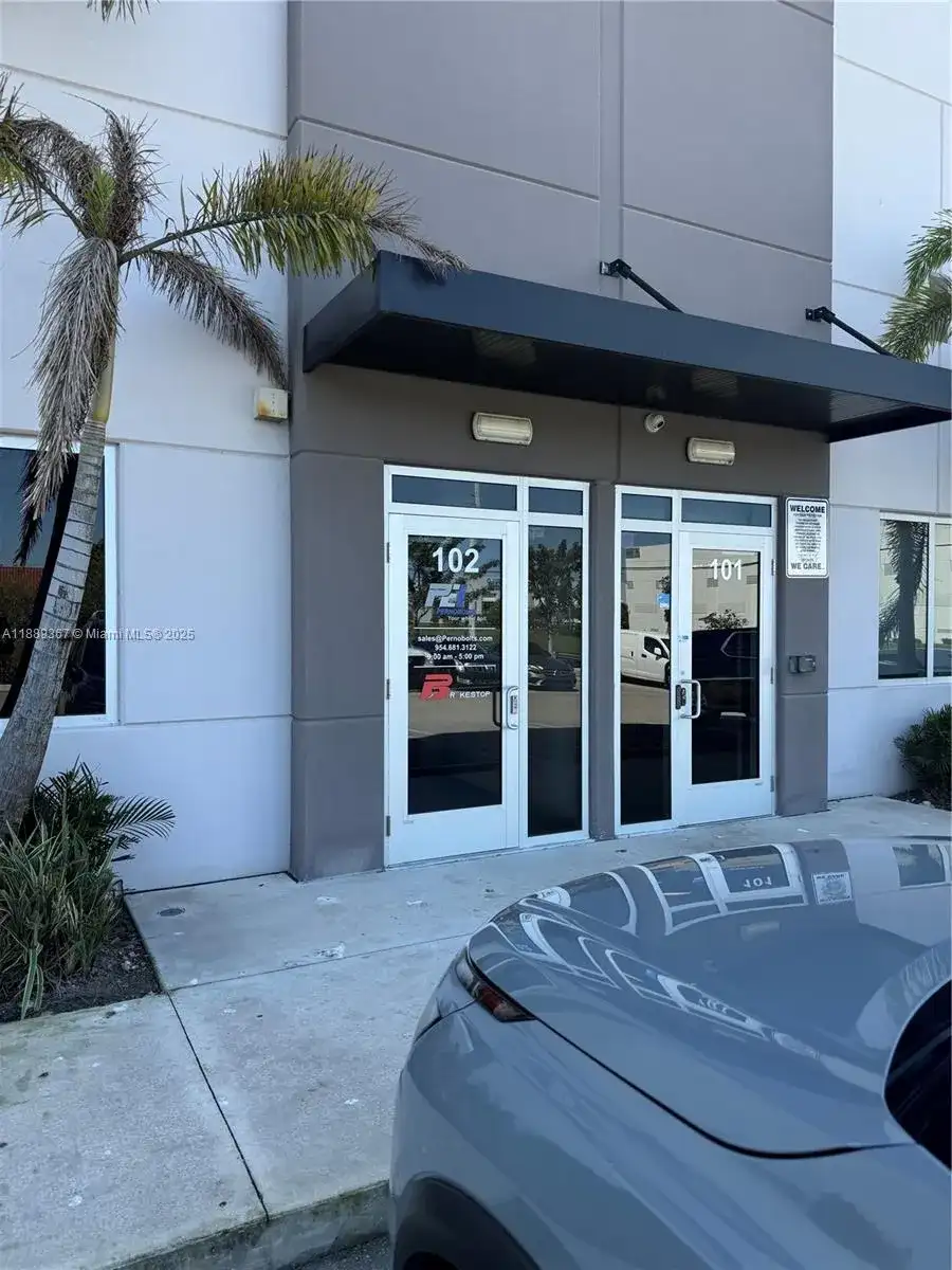 8565 W 44th Ave # 102, Hialeah FL 33018 photo 4