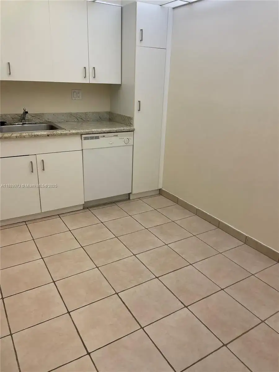 18151 NE 31st Ct # 1411, Aventura FL 33160 photo 5