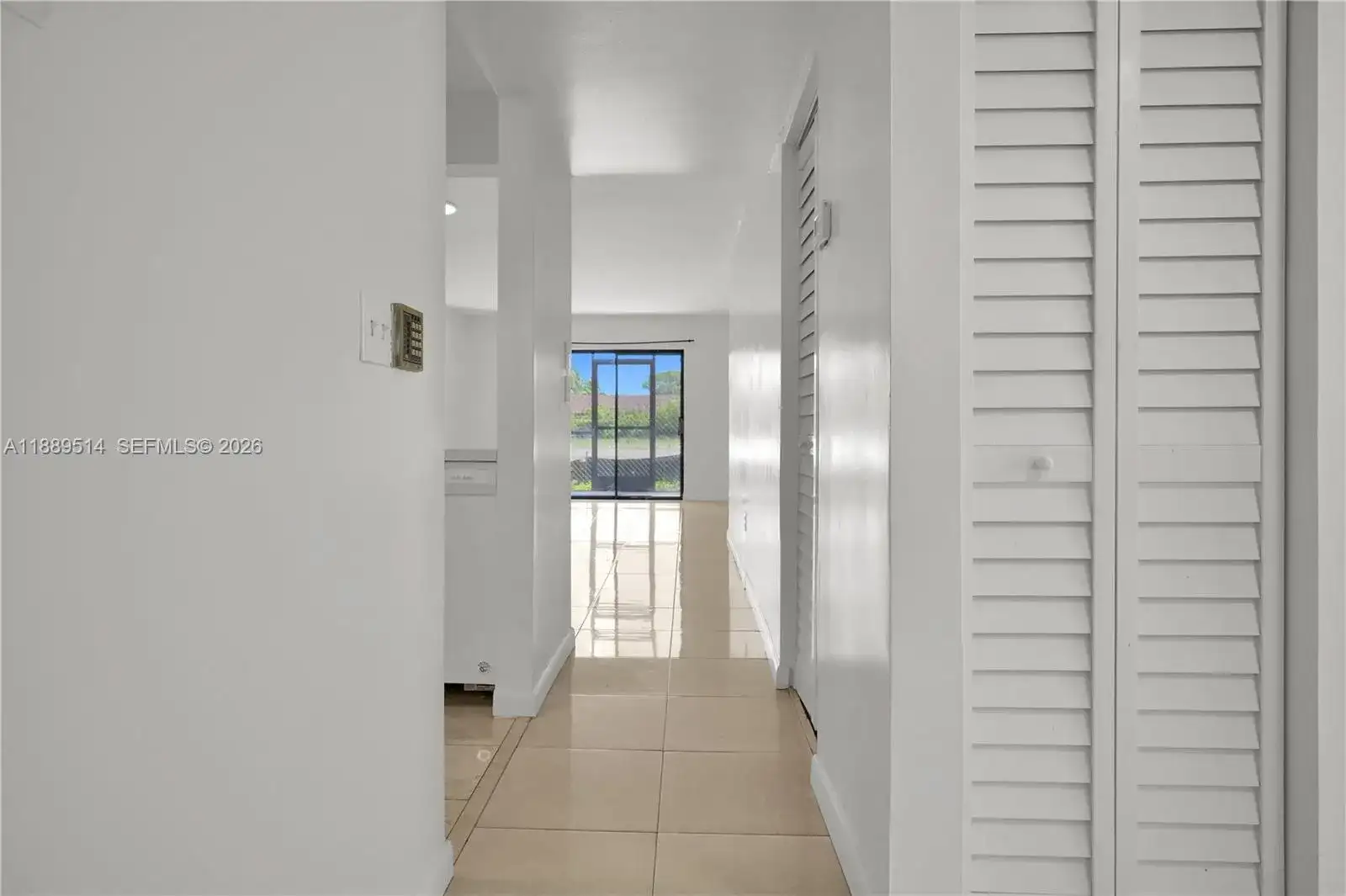 860 NE 207th Ter # 106, Miami FL 33179 photo 4