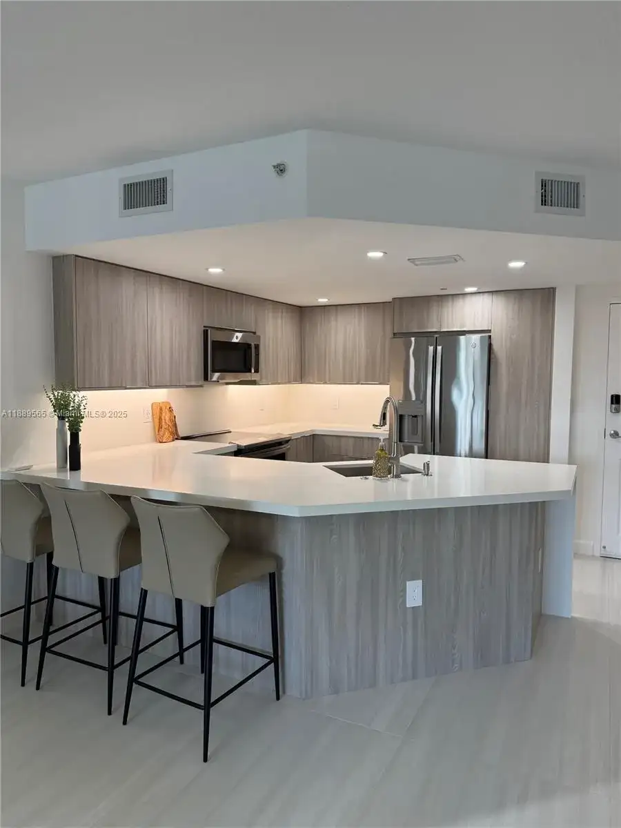 201 Golden Isles Dr # 302, Hallandale Beach FL 33009 photo 4