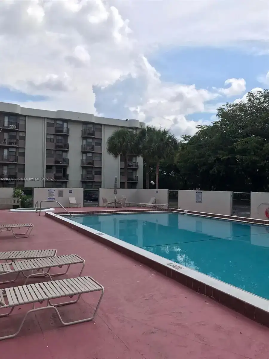 2701 Riverside Dr # B, Coral Springs FL 33065 photo 3
