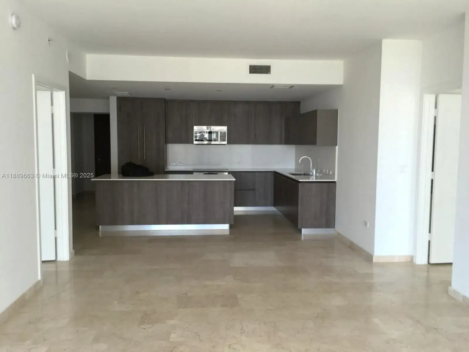 68 SE 6th St # 1809, Miami FL 33131 photo 4