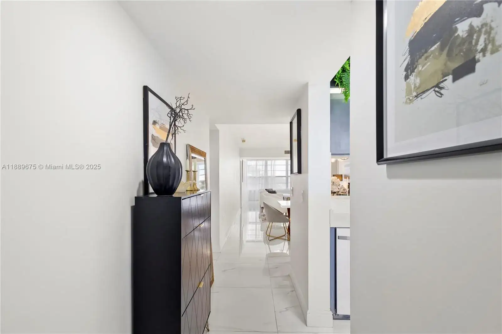 3635 Whitehall Dr # 401, West Palm Beach FL 33401 photo 3
