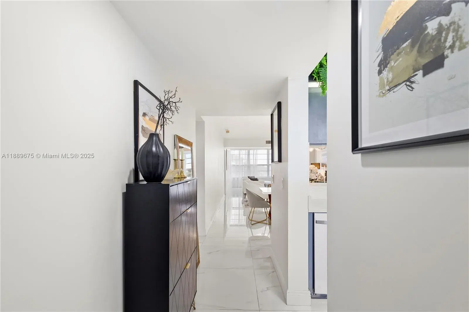 3635 Whitehall Dr # 401, West Palm Beach FL 33401