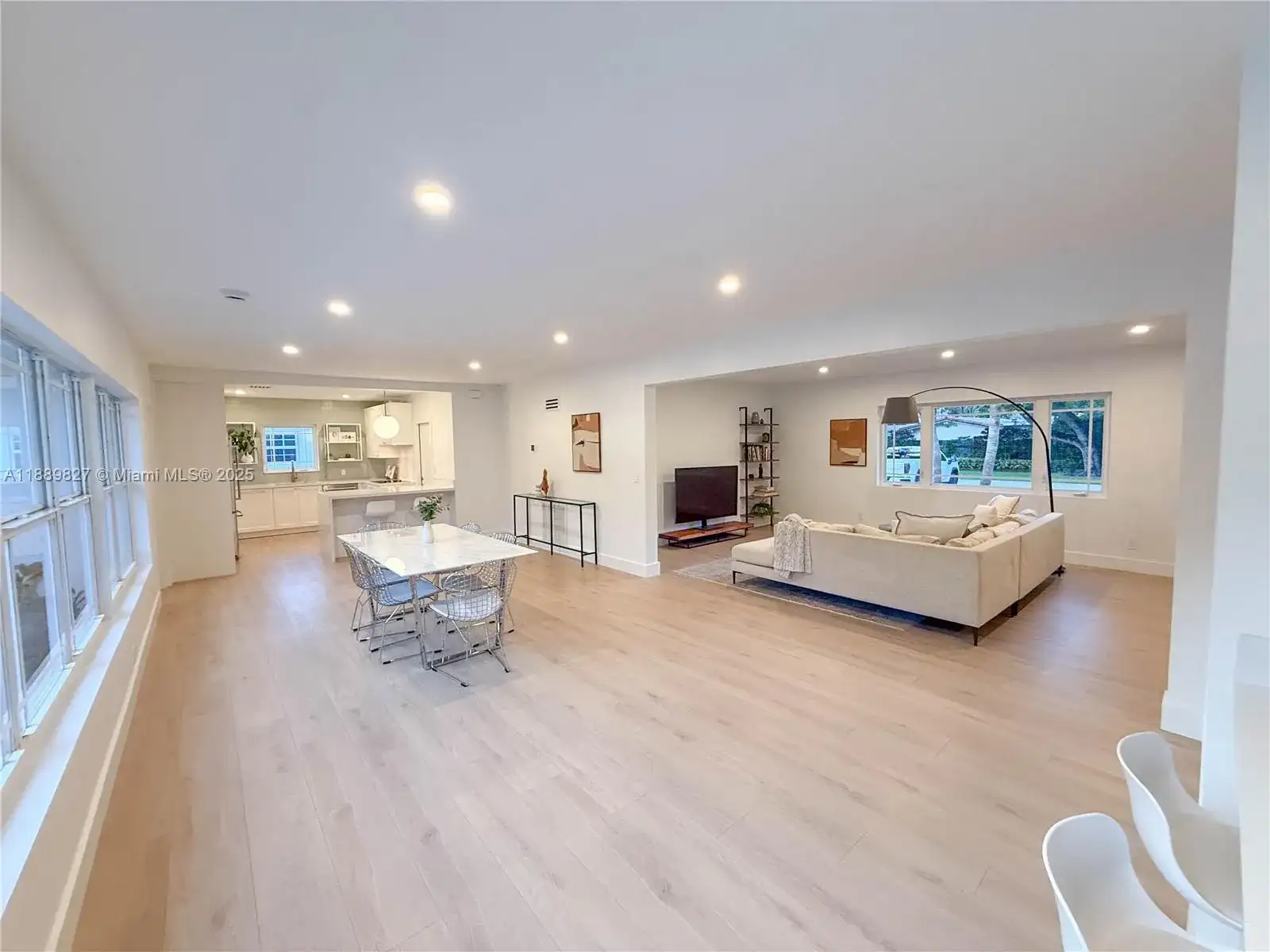1300 NE 102nd St, Miami Shores FL 33138 photo 4