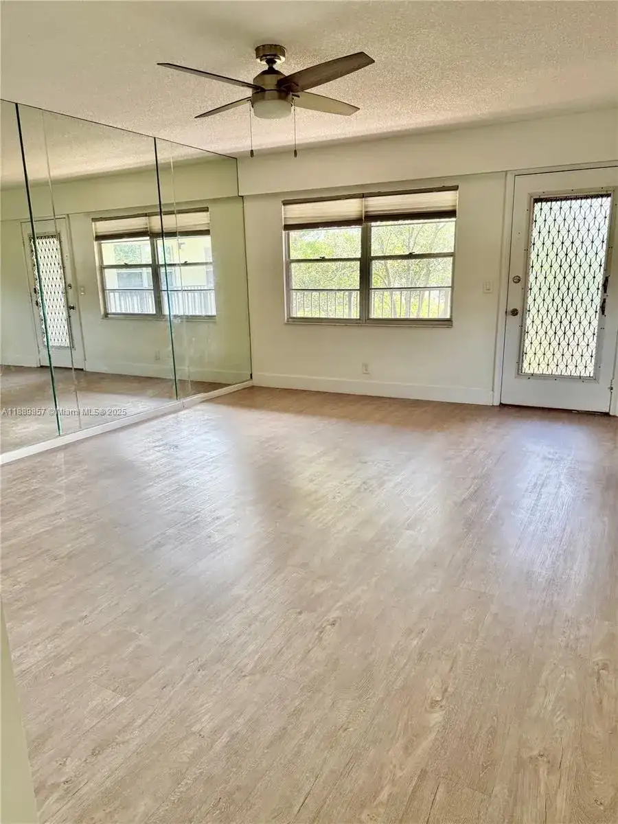 150 SW 134th Way # 305R, Pembroke Pines FL 33027 photo 4