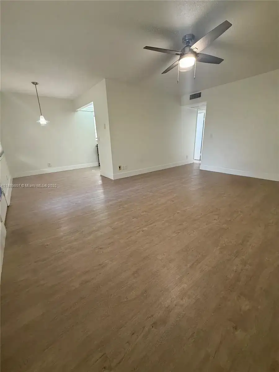 150 SW 134th Way # 305R, Pembroke Pines FL 33027 photo 5