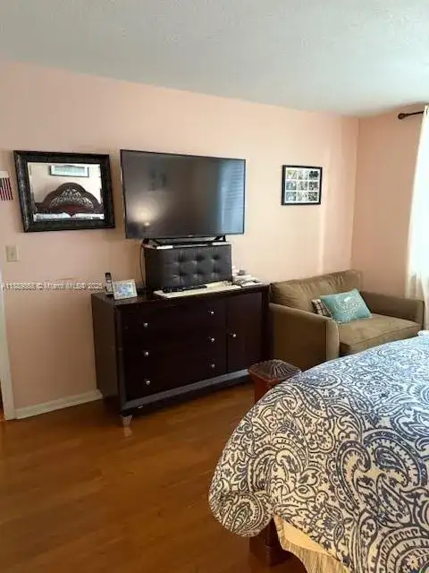 1000 Colony Point Cir # 203, Pembroke Pines FL 33026 photo 4