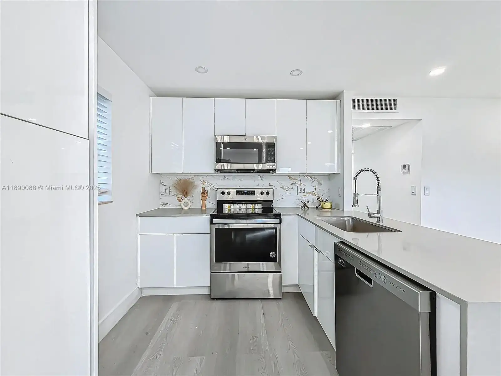 260 Monaco F # F, Delray Beach FL 33446 photo 2