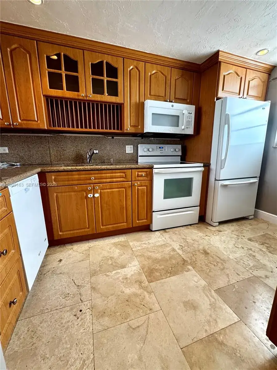 3545 NE 166th St # 805, North Miami Beach FL 33160