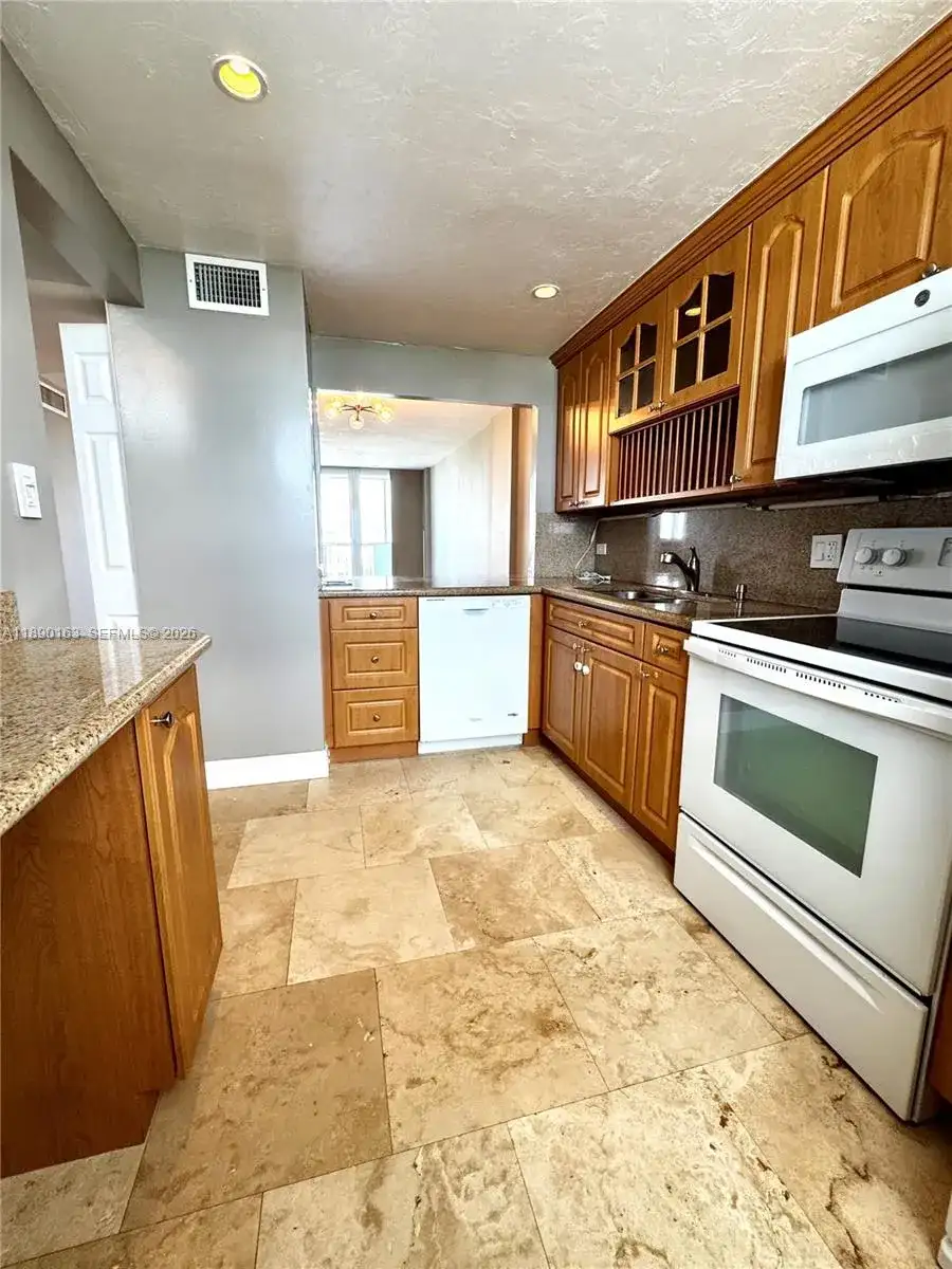3545 NE 166th St # 805, North Miami Beach FL 33160 photo 2