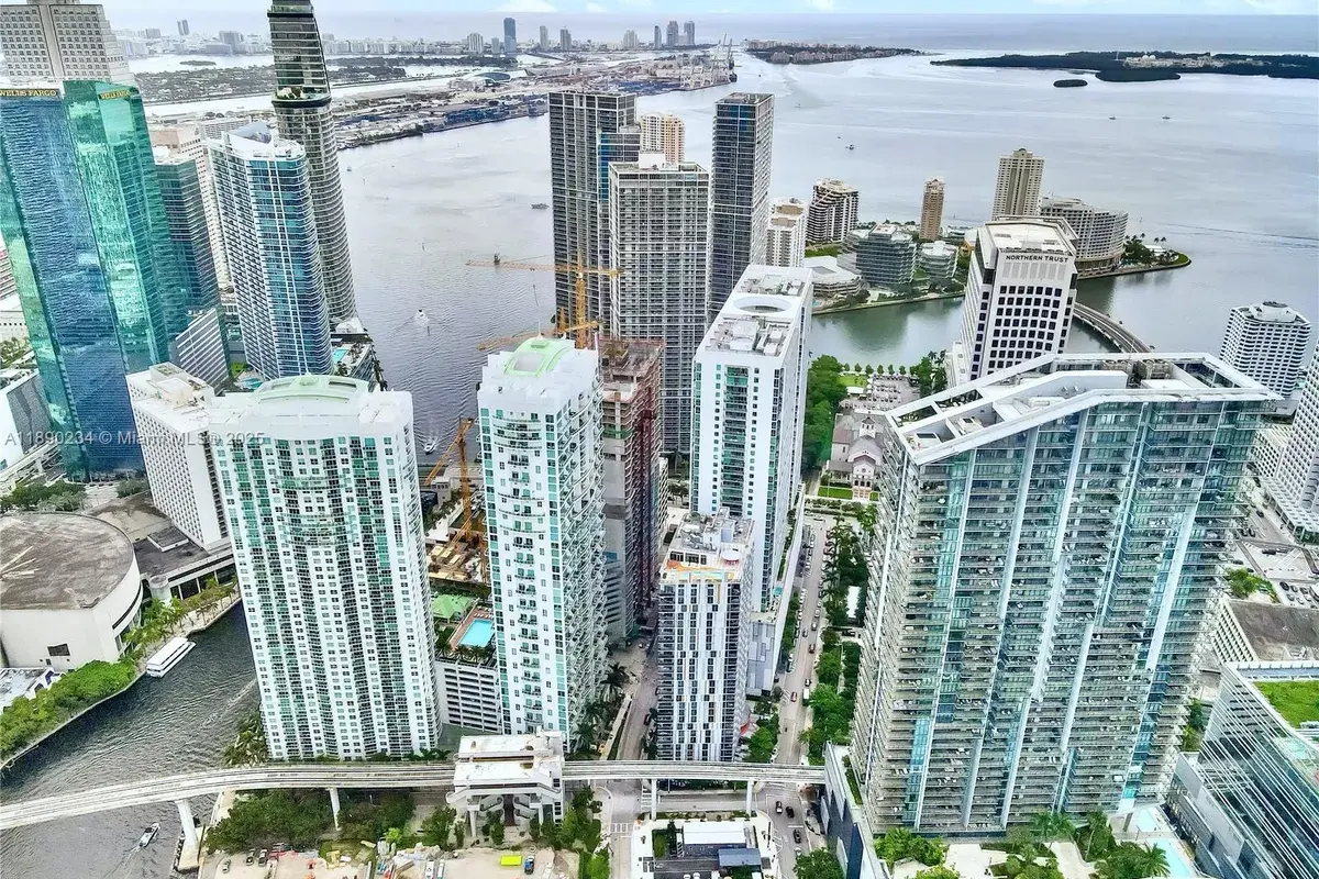 31 SE 6th St # 2203, Miami FL 33131