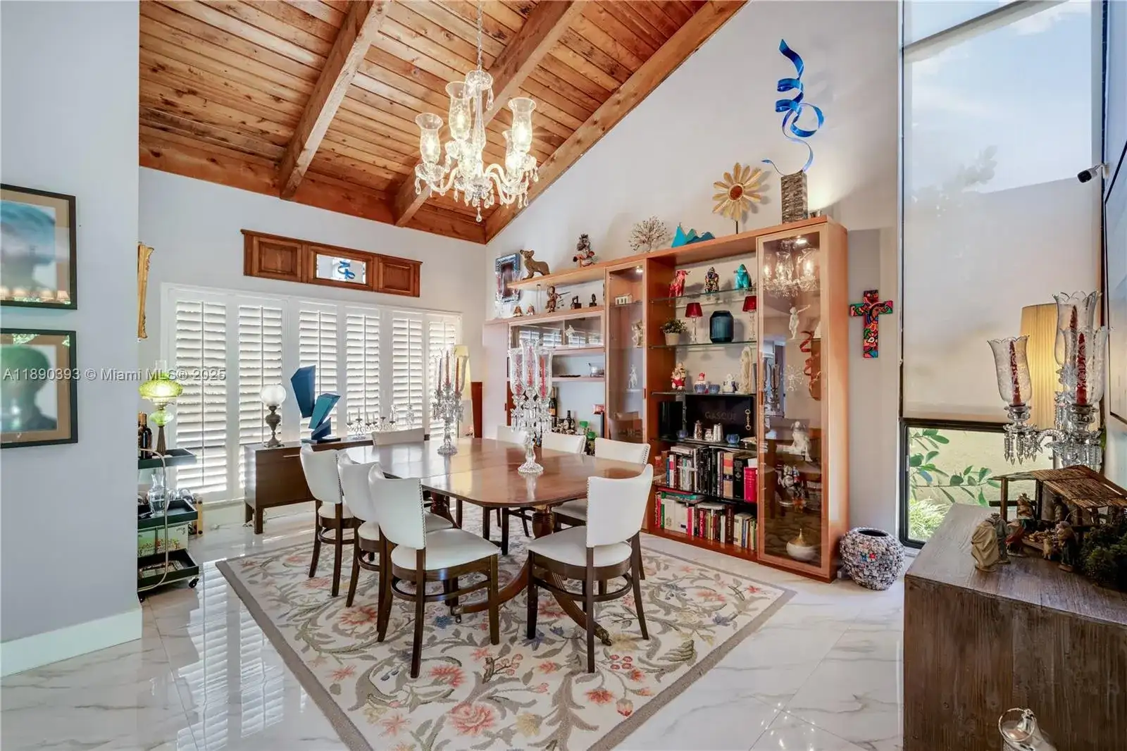 1017 NE 202nd Ln, Miami FL 33179 photo 5