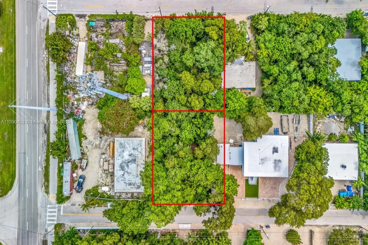 933 Lobster Ln, Key Largo FL 33037