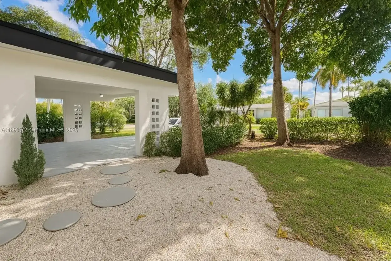3801 NE 16th Ter, Oakland Park FL 33334 photo 3