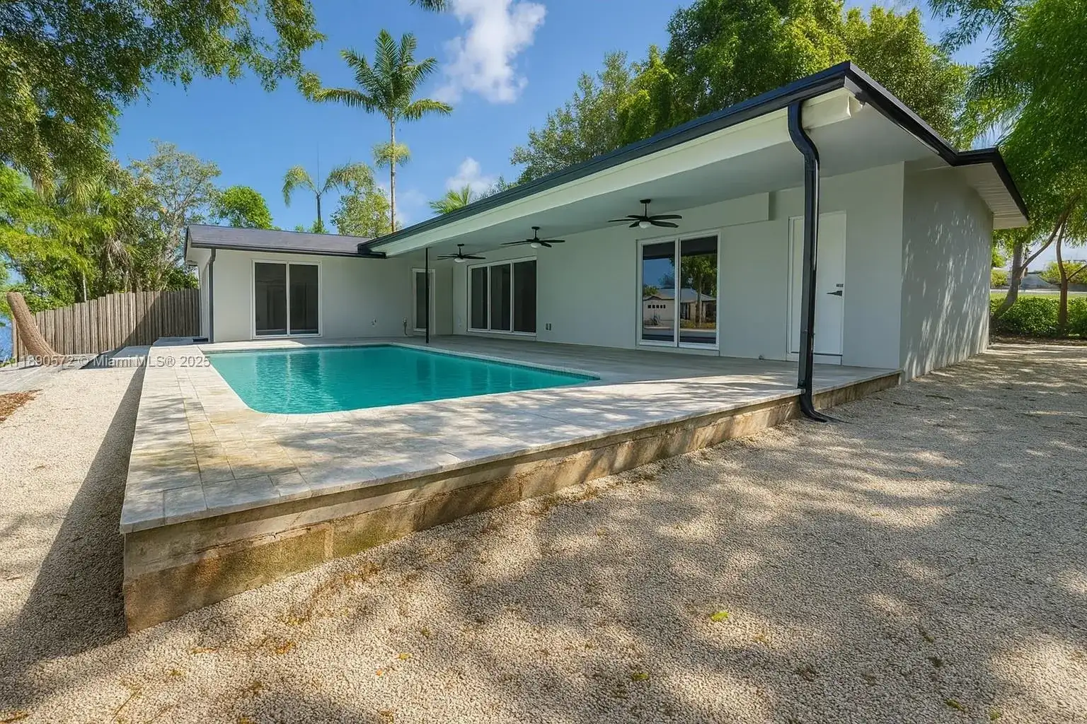 3801 NE 16th Ter, Oakland Park FL 33334 photo 5