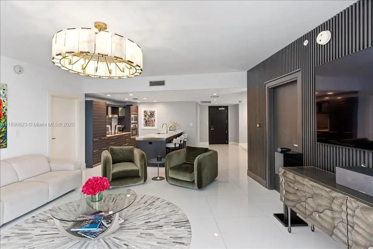 200 Biscayne Boulevard Way # 3608, Miami FL 33131 photo 4